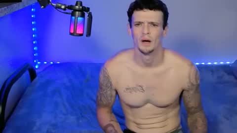 Snapshot of frankoafterdark chatting on September 18, 2025, 12:45 am Franco online show from September 18, 2025, 12:45 am