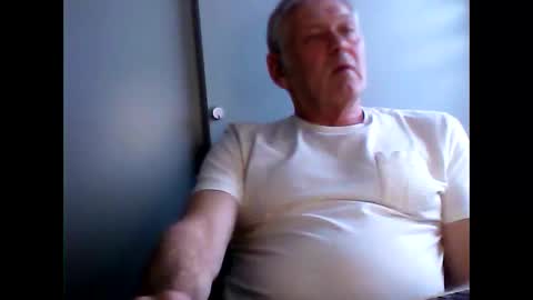 frannkboy61 online show from April 16, 2026, 6:30 pm