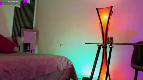 Fransheska online show from April 10, 2026, 11:59 am