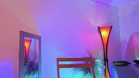 Fransheska online show from May 9, 2026, 11:48 am