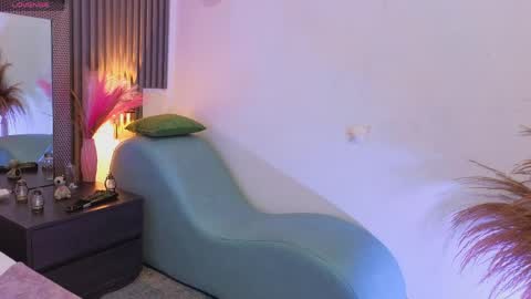 Fransheska online show from June 2, 2026, 11:23 am