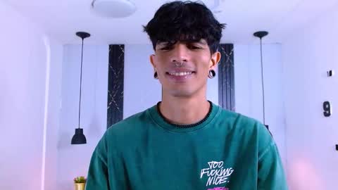 Snapshot of franvill_trato chatting on October 30, 2025, 7:25 pm Franvill trato online show from October 30, 2025, 7:25 pm