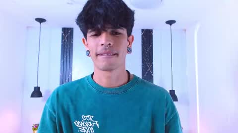 Snapshot of franvill_trato chatting on November 8, 2025, 12:22 am Franvill trato online show from November 8, 2025, 12:22 am