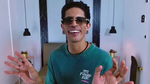 Snapshot of franvill_trato chatting on November 22, 2025, 8:08 pm Franvill trato online show from November 22, 2025, 8:08 pm