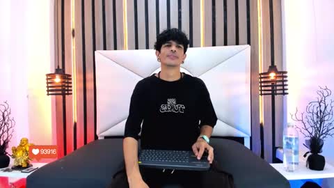 Snapshot of franvill_trato chatting on November 27, 2025, 7:38 pm Franvill trato online show from November 27, 2025, 7:38 pm