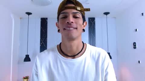 Snapshot of franvill_trato chatting on November 28, 2025, 7:05 pm Franvill trato online show from November 28, 2025, 7:05 pm