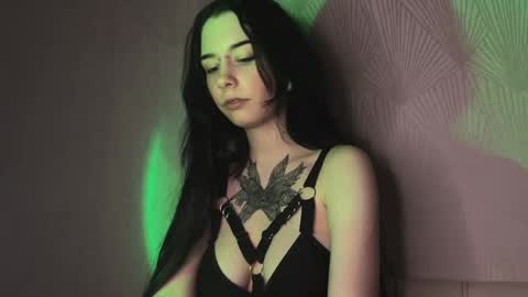 mistress Bastet and  mintcola online show from January 6, 2025, 9:22 pm