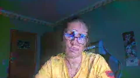 fraucaramel online show from December 5, 2025, 10:13 am