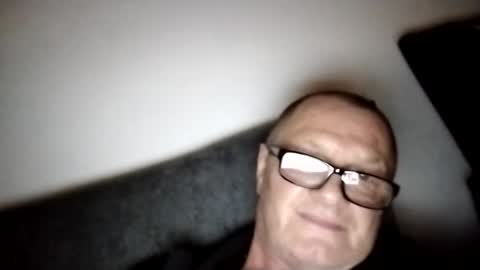 Wolfi online show from February 21, 2025, 7:34 am