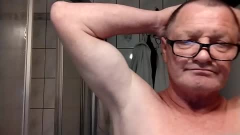 Wolfi online show from March 3, 2025, 10:17 am