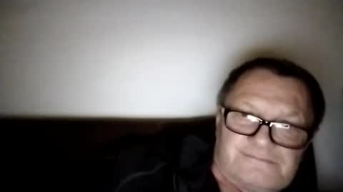 Wolfi online show from November 16, 2025, 9:37 am