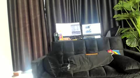 Sandra online show from March 10, 2026, 7:35 am