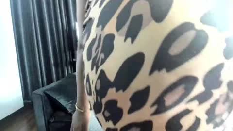 Sandra online show from March 10, 2026, 8:14 pm