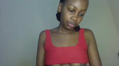 freaky_beauty online show from May 26, 2026, 4:03 pm