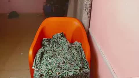 luna online show from February 25, 2026, 4:33 am