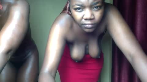 Snapshot of freaky_lyne chatting on April 26, 2026, 11:24 pm Lyne online show from April 26, 2026, 11:24 pm