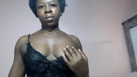 Snapshot of freakyebony1 chatting on June 26, 2026, 12:09 pm Frecky online show from June 26, 2026, 12:09 pm