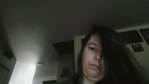 freckles232399 online show from April 6, 2026, 5:14 pm