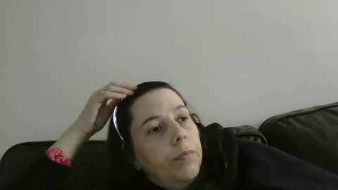 freckles232399 online show from April 7, 2026, 10:53 pm