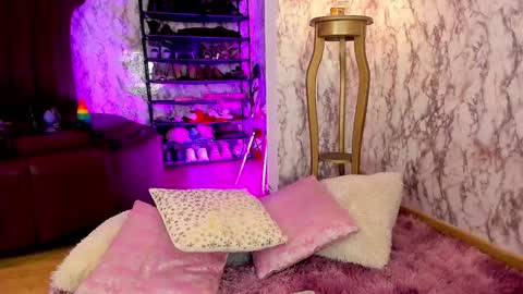 Snapshot of frecklesofcolors_ chatting on January 28, 2025, 3:57 am - IG AnicolorsLive X AnicolorsLive - online show from January 28, 2025, 3:57 am