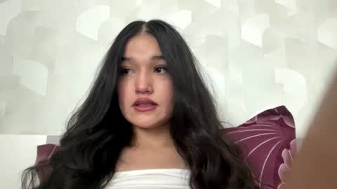 Mia online show from June 27, 2026, 5:12 am