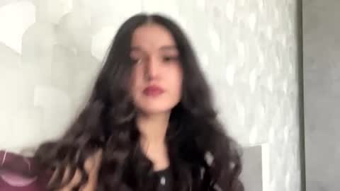 Mia online show from July 8, 2026, 5:01 am