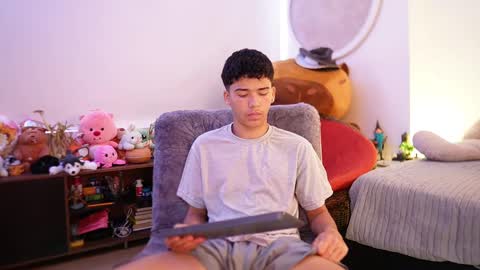 Juan  give it a thumbs up please its important online show from September 27, 2025, 1:38 pm
