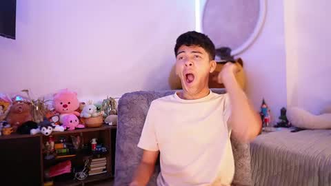 Juan  give it a thumbs up please its important online show from September 28, 2025, 12:32 pm