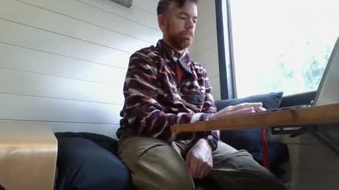 Freddy online show from October 8, 2025, 4:15 pm