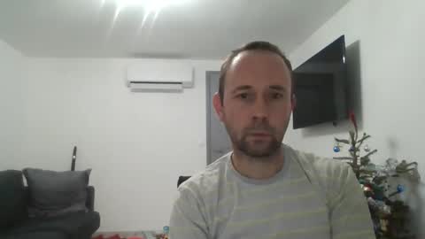 fredodu41 online show from December 26, 2024, 5:19 pm