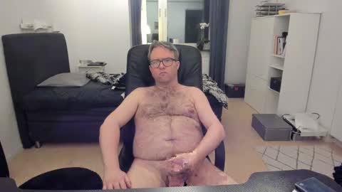 Snapshot of fredrik386959 chatting on January 24, 2025, 6:04 pm Fredrik online show from January 24, 2025, 6:04 pm
