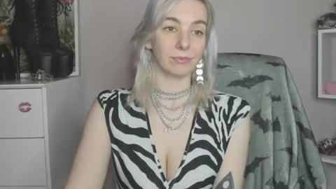 Snapshot of freeanne chatting on July 8, 2026, 9:03 am Anne online show from July 8, 2026, 9:03 am