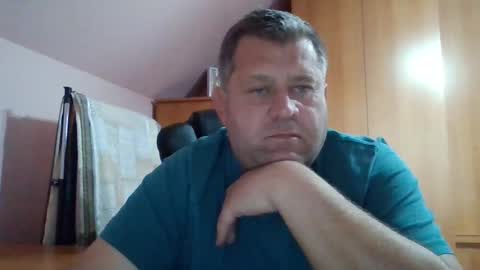 Snapshot of freeboy80180 chatting on November 18, 2025, 2:43 pm freeboy80180 online show from November 18, 2025, 2:43 pm