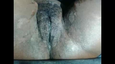 babyyo online show from December 17, 2025, 3:45 am