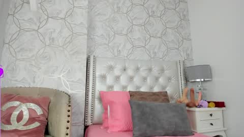 Frehia   online show from March 22, 2026, 10:02 pm