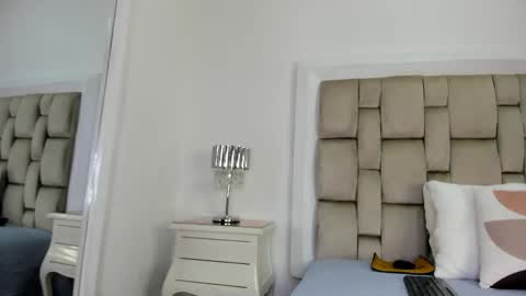 Snapshot of frehia_dimou chatting on April 28, 2026, 12:21 pm Frehia online show from April 28, 2026, 12:21 pm
