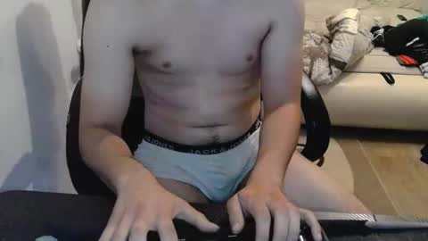 Snapshot of freklogas chatting on June 10, 2026, 4:17 pm freklogas online show from June 10, 2026, 4:17 pm