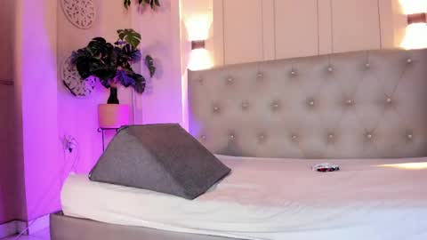 Xavier online show from April 1, 2026, 7:11 pm