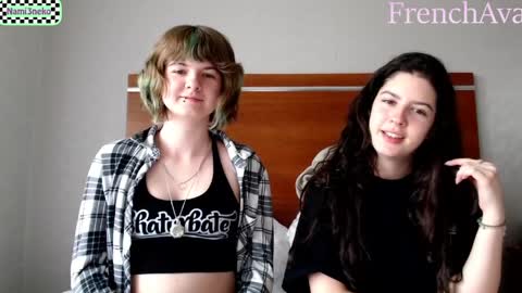 Ava online show from April 10, 2026, 5:28 pm