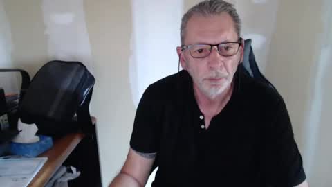 frenchforsexfriend online show from August 2, 2026, 3:10 pm