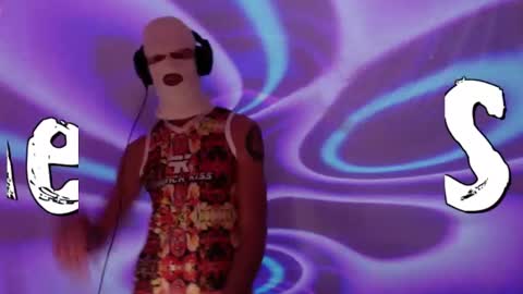 frenchkissdjfk online show from November 13, 2025, 8:52 pm