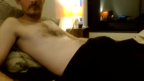 frenchms online show from November 30, 2025, 4:22 pm