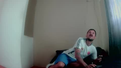 frenyacandyeroz online show from February 25, 2026, 2:05 pm