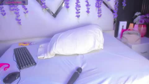 Snapshot of freya_miller_ chatting on May 7, 2026, 4:29 am Freya online show from May 7, 2026, 4:29 am