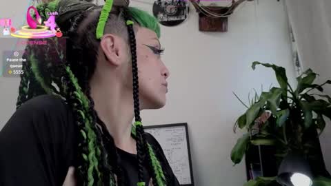 freyaa_sorceress online show from October 21, 2025, 7:03 pm