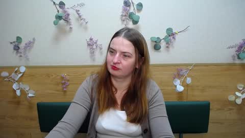 Snapshot of freyadak chatting on December 13, 2024, 9:20 pm FreyaDak online show from December 13, 2024, 9:20 pm