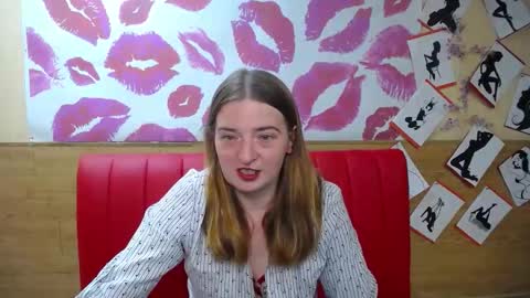 Snapshot of freyadak chatting on September 8, 2025, 5:34 pm FreyaDak online show from September 8, 2025, 5:34 pm