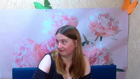 Snapshot of freyadak chatting on October 6, 2025, 5:21 pm FreyaDak online show from October 6, 2025, 5:21 pm