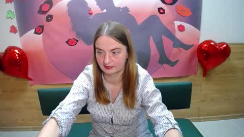 Snapshot of freyadak chatting on October 9, 2025, 5:44 pm FreyaDak online show from October 9, 2025, 5:44 pm