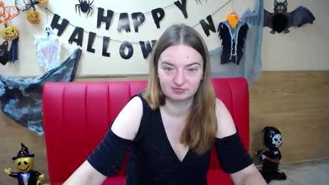 Snapshot of freyadak chatting on November 2, 2025, 6:05 am FreyaDak online show from November 2, 2025, 6:05 am